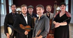 Folk en boeuf invite Ormuz